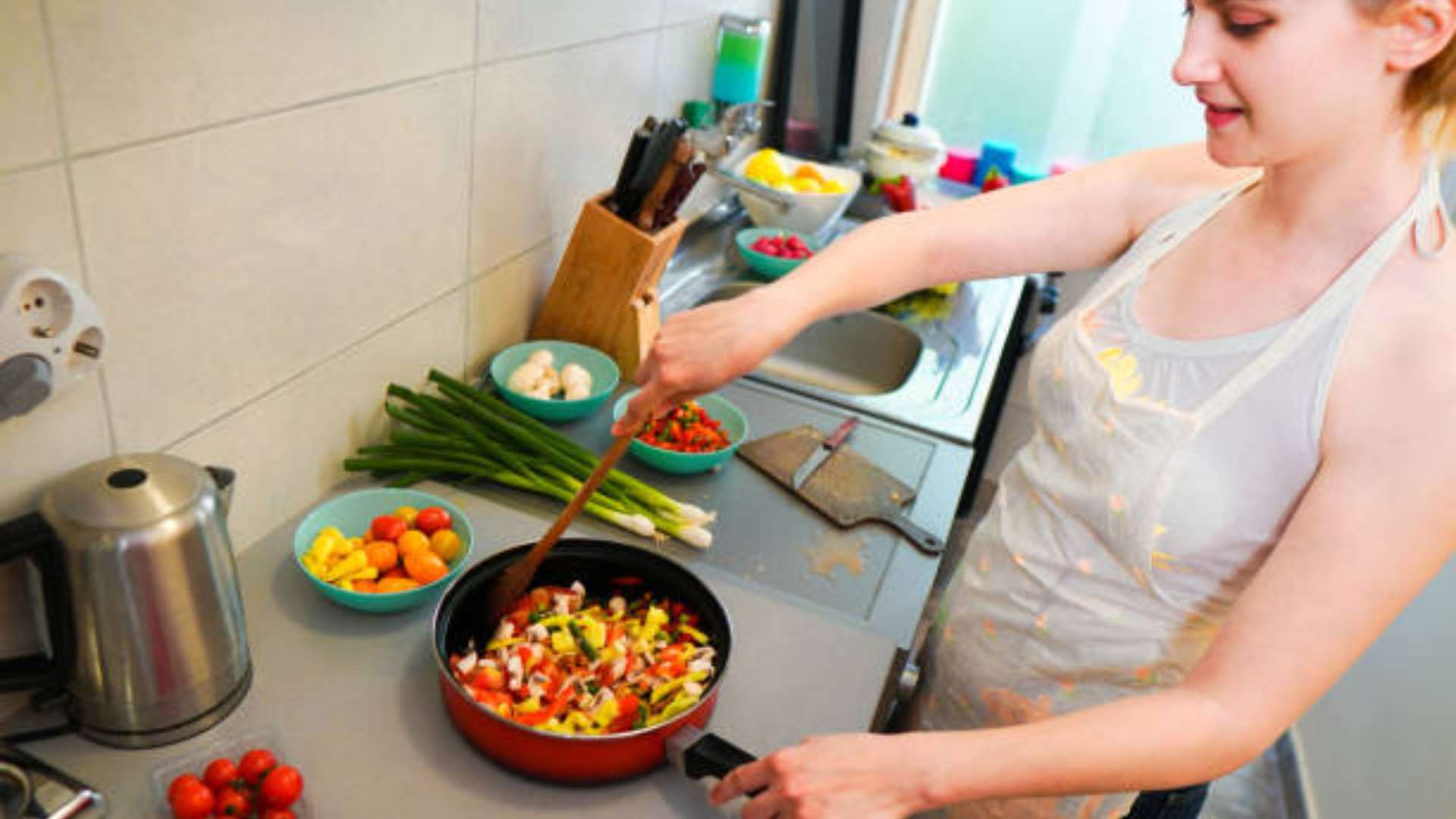 Healthy cooking method using parchment paper