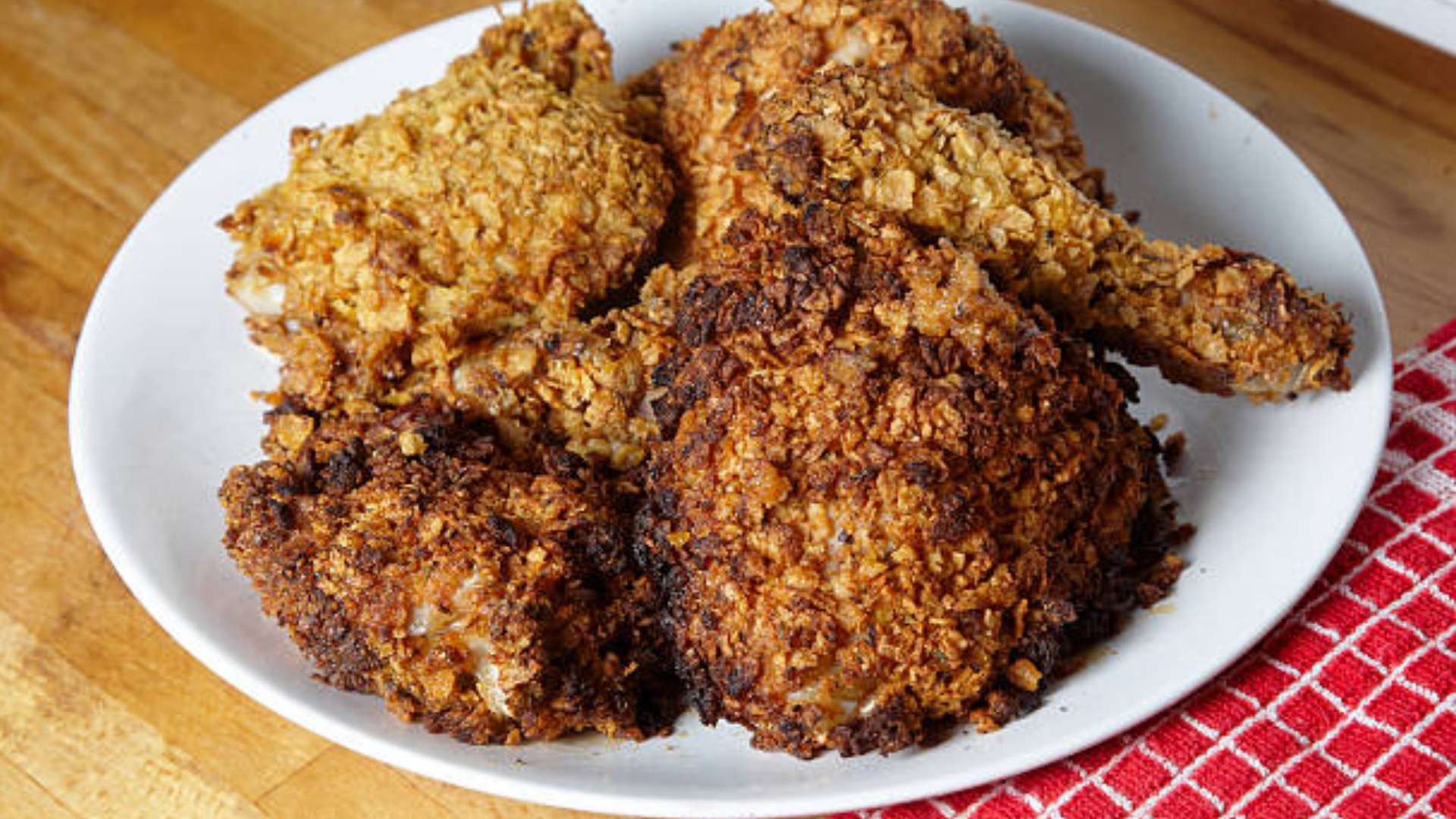 Faux fried chicken and apple skillet served in a cozy dish.