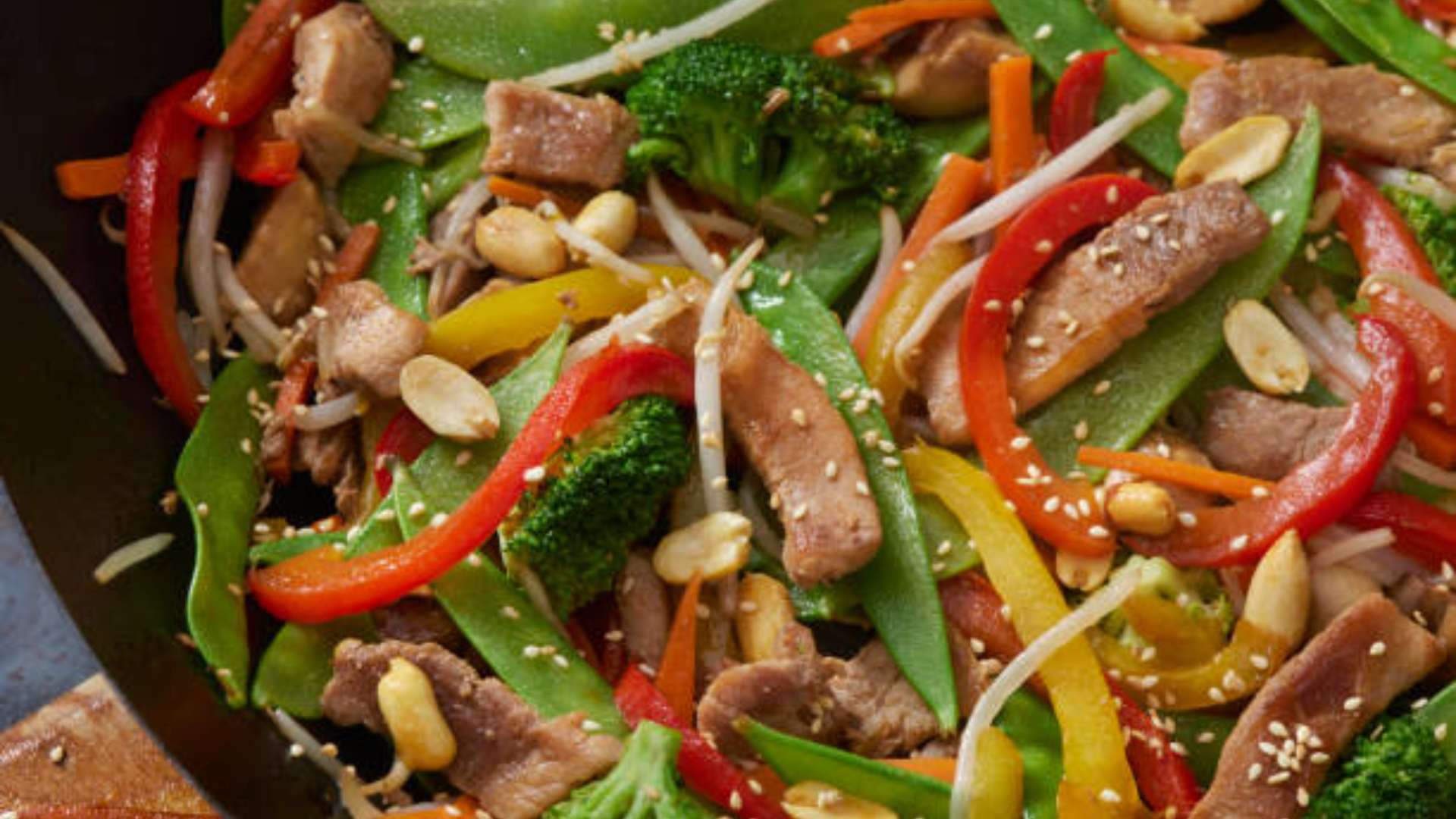 Healthy and delicious quick chicken stir fry with fresh vegetables.